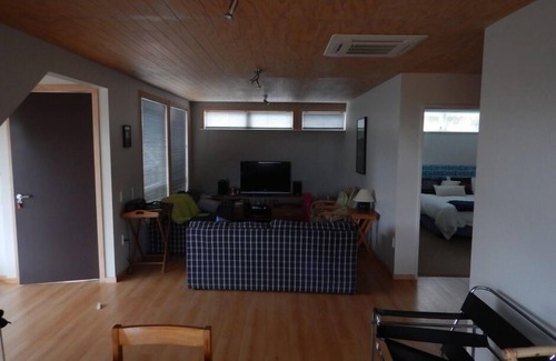 Raumati South Casa | Bach de arquitectura renovada