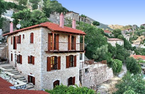Trikolonoi Casa | Archontiko Kolokotroni