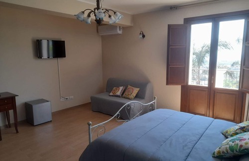 Calatabiano Otro | Arcobaleno dell'Etna - Family Room with terrace and Etna-sea view