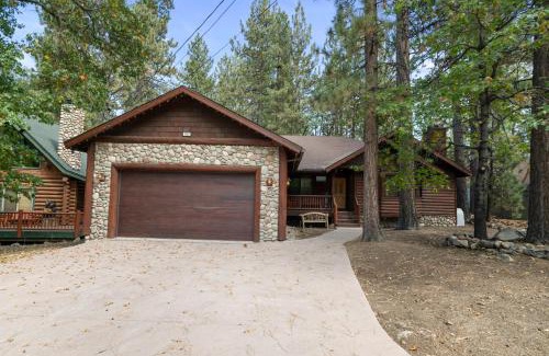 Summit Estates Casa | Arctic Wolf at Summit Base - 4 Bedroom log cabin at the base of Snow Summit