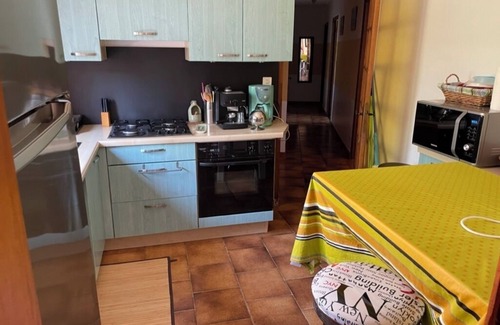 Joyeuse Casa | Ardèche meridional, casa de la piscina privada
