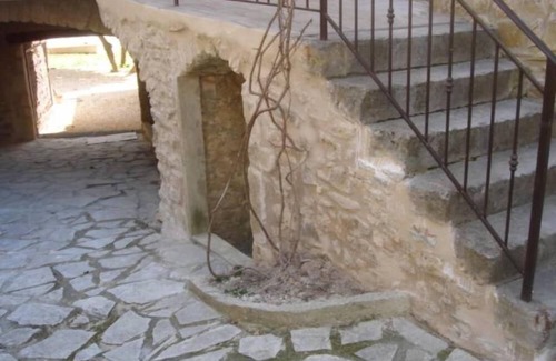 Lagorce Casa | Ardèche, Maison de caractère, 5 bedrooms, sleeps 10, private pool.