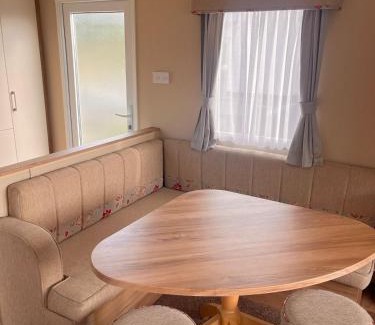Dungloe Casa | Ard Na Leice Scenic Escape with Lake Views
