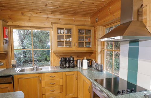 Ballinagleragh Cabaña | ARDCUILLEAN, pet friendly in Ballinaglera, County Leitrim
