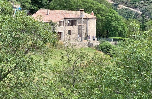 Saint-Joseph-des-Bancs Casa | Casa Ardèchoise, totalmente equipada y súper cómoda.