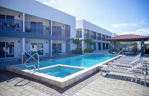 Palm Beach Condominio | Entra a nuestro espacioso condominio de 2 habitaciones y 1 baño cerca de Eagle Beach