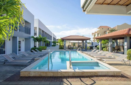 Palm Beach Condominio | Entra a nuestro espacioso condominio de 2 habitaciones y 1 baño cerca de Eagle Beach