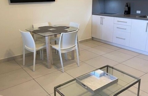 Palm Beach Condominio | Entra a nuestro espacioso condominio de 2 habitaciones y 1 baño cerca de Eagle Beach