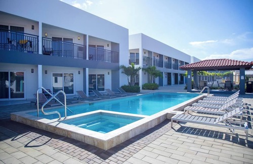Palm Beach Condominio | Entra a nuestro espacioso condominio de 2 habitaciones y 1 baño cerca de Eagle Beach
