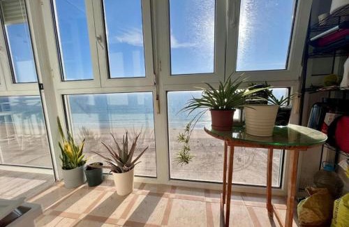 Cadiz Apartamento | ARENA y Mar Sunny Home by Cadiz4Rentals
