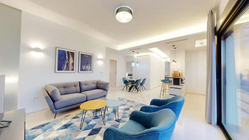 Els Arenals del Sol Apartamento | Arenales Paradise with Pool AC Balcony and Terrace
