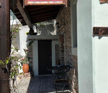 Asklipiio Casa | Areti's Traditional house