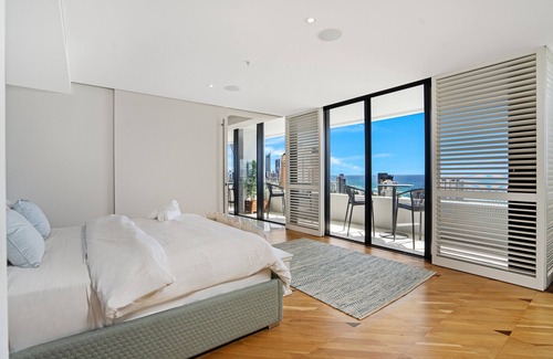 Broadbeach Hotel | Aria Apartments
