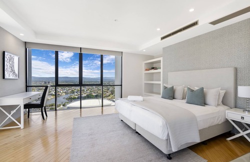 Broadbeach Hotel | Aria Apartments