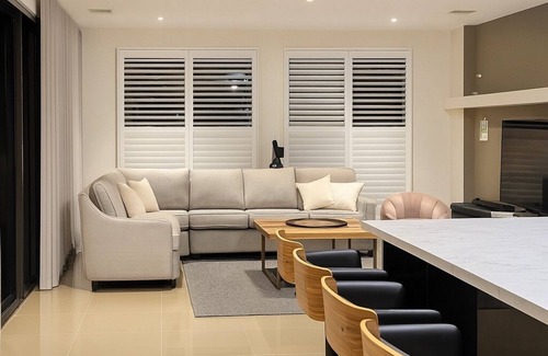 Truganina Casa | AriaVista:Spacious, Contemporary, Luxe Linens