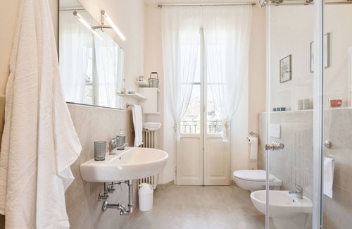 Parma City Centre Cama Y Desayuno | AriediParma - Rooms & Apartments