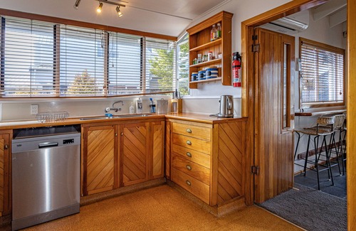 National Park Village Casa | Ariki - National Park Holiday Home
