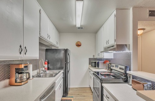 Camelback East Condominio | ARIZONA SOUTHWEST DECOR - BETWEEN PHOENIX AND OLD TOWN SCOTTSDALE AT SPENGLER CONDOS by RedAwning