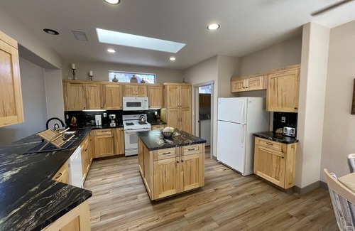Sun City West Casa | Arizona Winter Getaway 2 Bdrm, 2 Bath