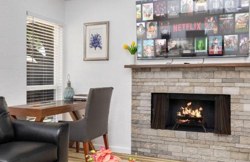 West Arlington Casa | Arlington Entertainment District Home Green & White Door