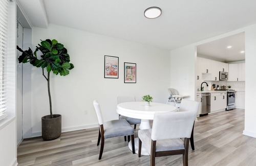 Aurora Highlands Apartamento | Arlington Modern Comfort Meets City Life