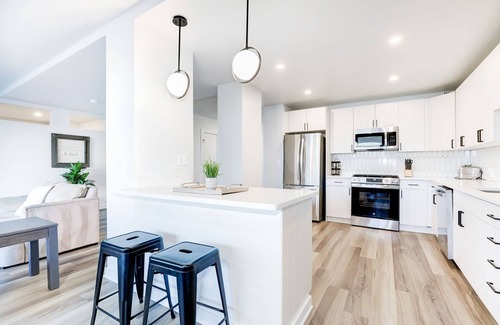 Aurora Highlands Apartamento | Arlington Modern Comfort Meets City Life