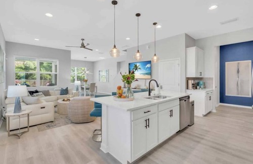 Arlington Park Casa | Arlington Ocean Oasis 5br 5ba Htd Saltwater Pool