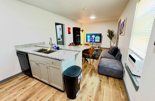 South Arlington Casa | Arlington Retreat 8 min Walk to AT&T Stadium, Global Life Field