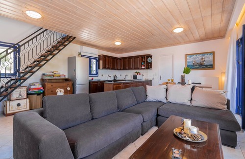 Korithi Casa | Armiriki,2 bedroom Holiday Home