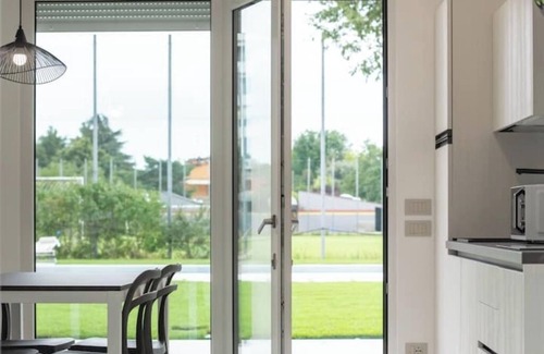 Borgo Milano Apartamento | Armonia Suites - Acqua- new apartment with garden and pool in Verona