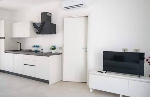 Borgo Milano Apartamento | Armonia Suites - Acqua- new apartment with garden and pool in Verona