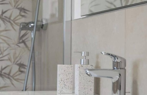 Borgo Milano Apartamento | Armonia Suites - Air and Fire new apartments with garden and pool in Verona