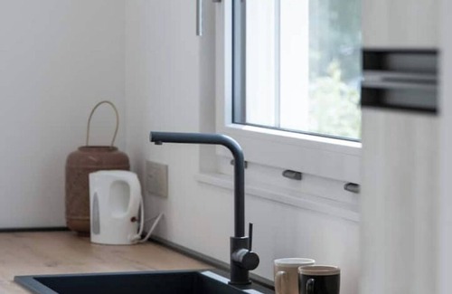 Borgo Milano Apartamento | Armonia Suites -Earth and Water new apartments with garden and pool in Verona