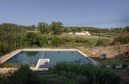 Carvalhal Benfeito Apartamento | Arneiro Garden House - Country Retreat with BioPool