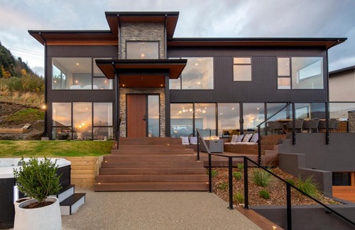 Frankton Villa | Aroha on Florence by Sothebys Luxury Rental Homes