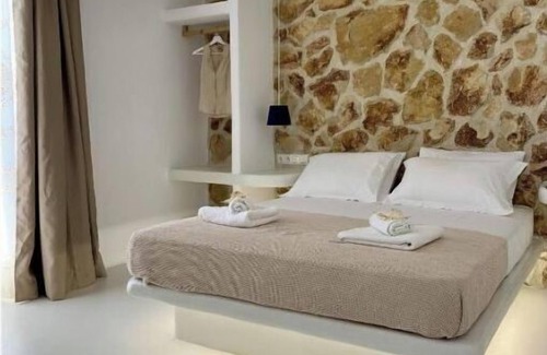 Naxos Town Hotel | AROMONIA ROOM