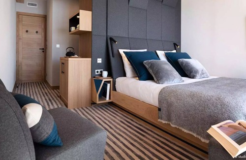 Arc-1800 Chalet De Esquí | Arpoza Residence - Chalets for 15 People