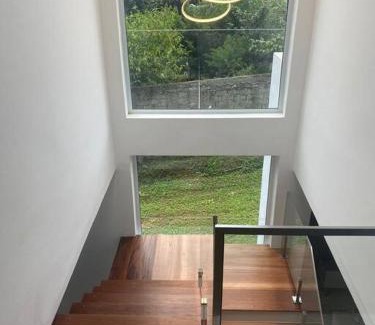 Jardim Andira Casa | Arquitetura Moderna com Conforto Serrano
