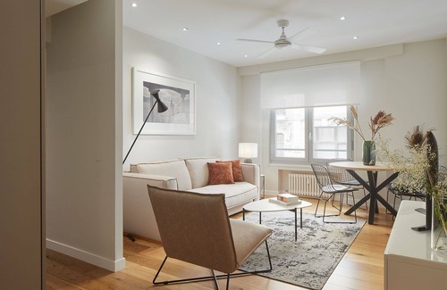 San Sebastian Centro Apartamento | Arrasate 2 by FeelFree Rentals