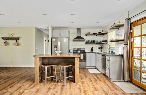 Hillsboro Casa | Arrington Retreat