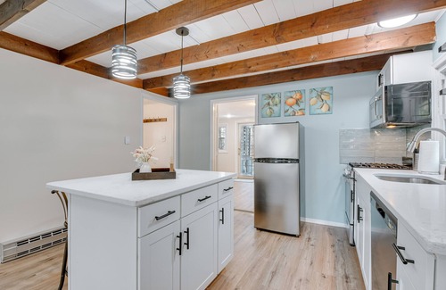 Pocono Lake Cabina | Arrowhead Lake Access: Cabin w/ Resort Amenities