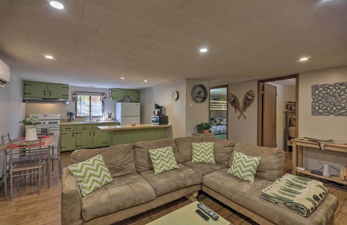 Thornhurst Cabina | NUEVO-Arrowhead Lake Resort Home w / Chimenea y porche