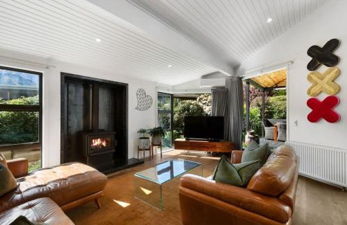 Arrowtown Casa | Arrowtown Luxury Escape Hot Tub Central Heating