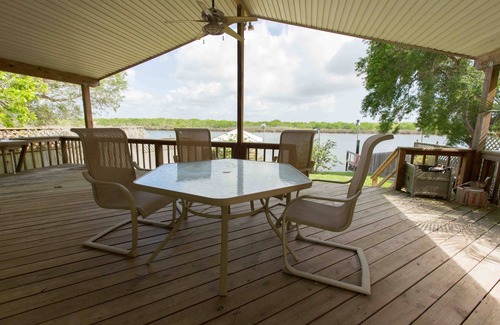 Rio Hondo Casa | Arroyo City Waterfront - 4 dormitorios - 3 baños - ** Río abajo **