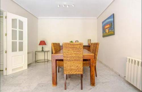 Distrito Noroeste Apartamento | Arruzafa Home