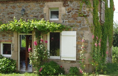 Ars-les-Favets Casa | Ars Les Favets: Casa / villa / chalet - Ars Les Favets