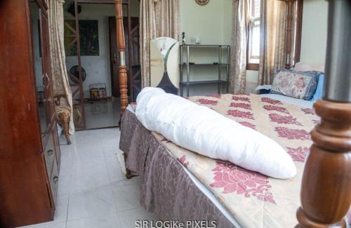 Akyinim Hotel | Art and Leisure-EB Hotel