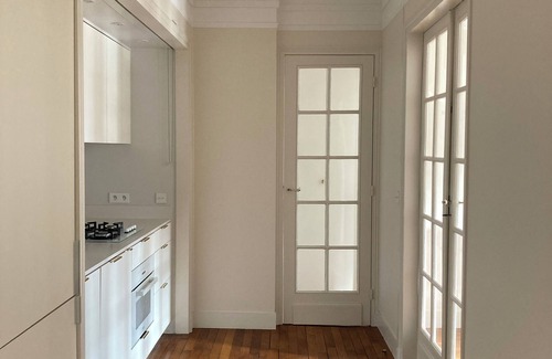 Pigalle Apartamento | Art Deco flat on Parisian roofs