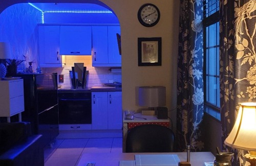Ballyfermot Casa | Art Deco House Dublin Close to City Centre
