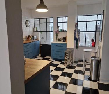 Hipodromo Casa | Art Deco Room Condesa Shared Apartment